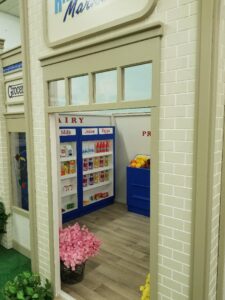 Uptown Collection, Market Grocery Playhouse