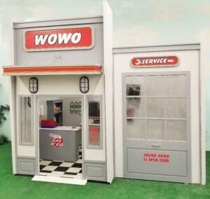 Uptown Collection, Service Station