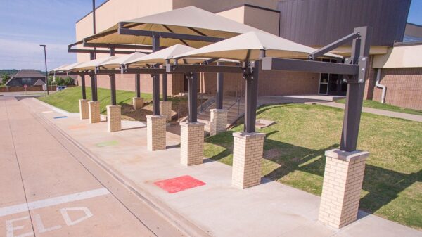 suspended cantilever shade, T-cantilever shade, hanging cantilever shade, square cantilever umbrella shade, shade structure, commercial shade structure, sail structure, custom shade structure, Commercial shade structures, shade canopy